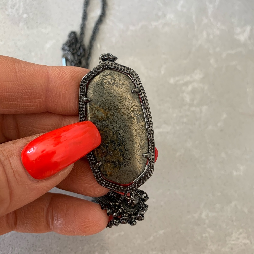 Necklace kendra scott gun metal black gold stone